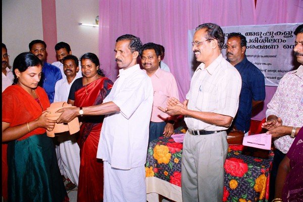 Distribution-of-smokeless-chulas